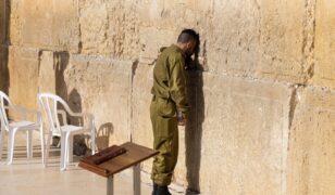 Podcast: Daniel Gordis on America, Israel, and the Sources of Jewish Resilience
